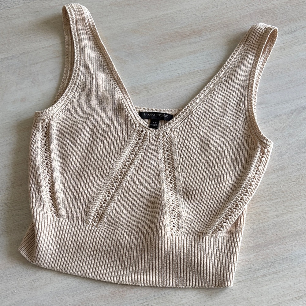 Banana Republic Beige Ribbed V-Neck Knit Tank